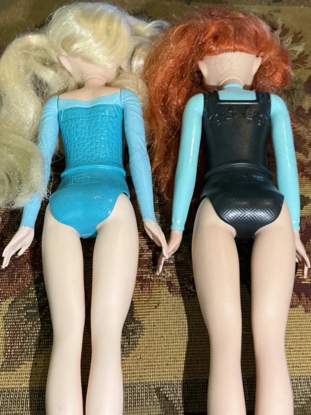 2022 Disney Frozen Mattel Anna And Elsa dolls